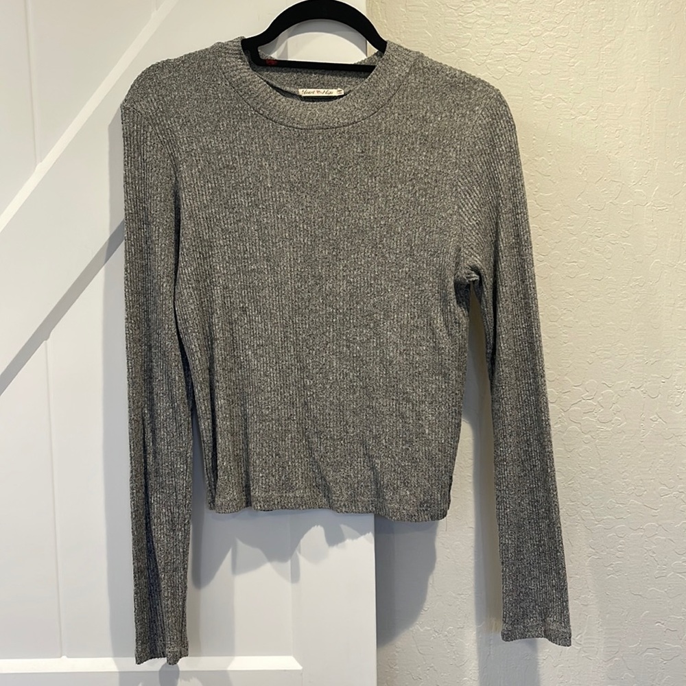 Long sleeve grey ripped shirt
